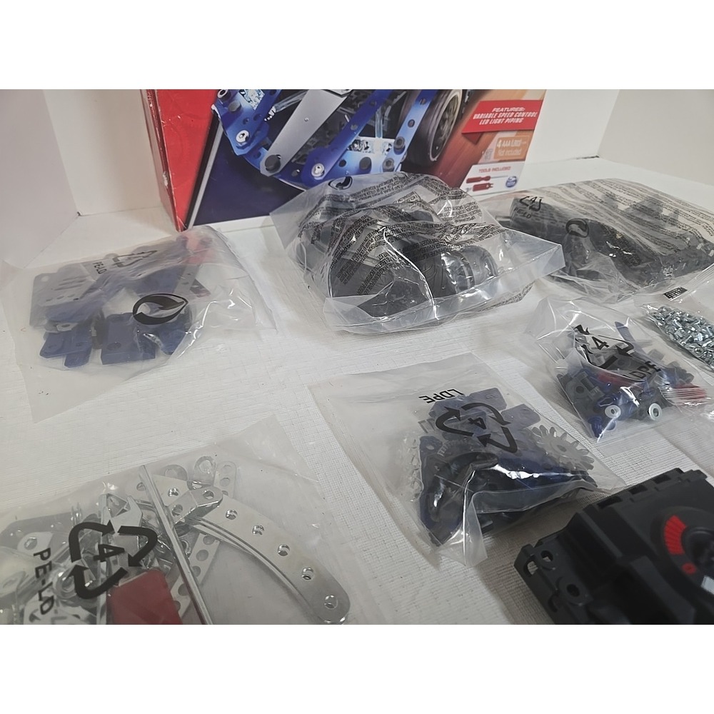 SUPERCAR ERECTOR Building SET Meccano 18211 Motorized 25 Models in 1 Spinmaster - Picture 10 of 14